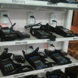 Тернополянам пропонують розраховуватись в тролейбусі картками