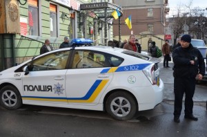 Поліцейські евакуювали авто в центрі Тернополя