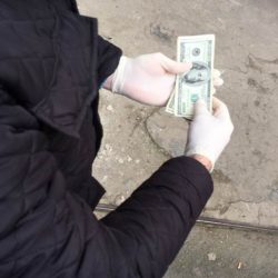 На Тернопільщині за хабар затримано підполковника поліції