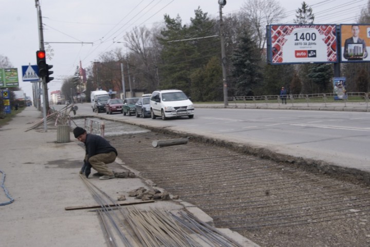 У Тернополі місце зупинки громадського транспорту роблять по-європейськи