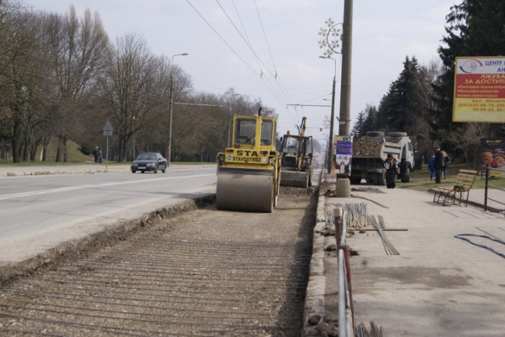 У Тернополі місце зупинки громадського транспорту роблять по-європейськи