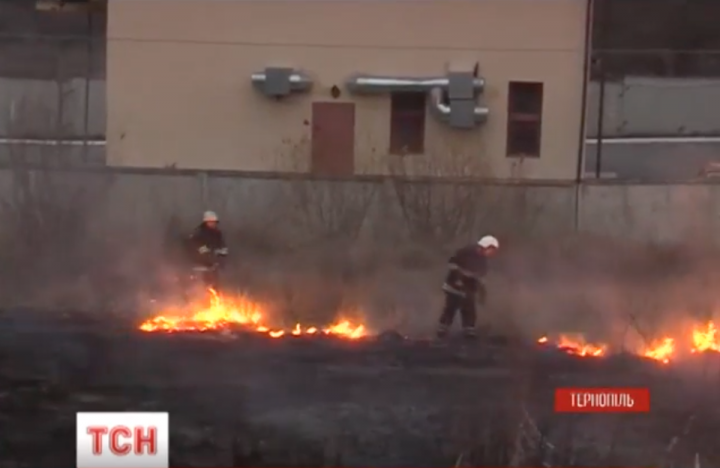 Тернопільські рятувальники дивом загасили пожежу