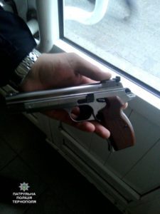 pistolet2