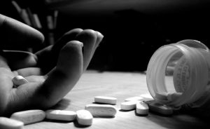 cutting-depression-drugs-drunk-favim-com-2213360