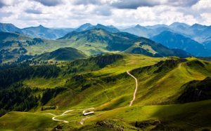mountains-1366x768-006