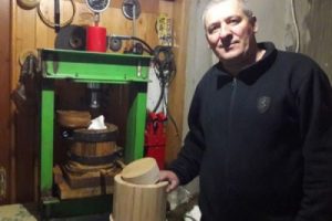 820a1d3fc42a52bd4474f47ac661695c_M