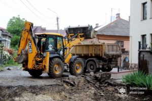 remont-vulitsi-stetska-u-ternopoli-24-chervnya-2020-roku-10-460x306