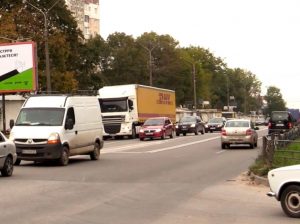 na-vul_-15-kvitnya-vlashtovano-dodatkovi-livostoronni-smugi-ruhu