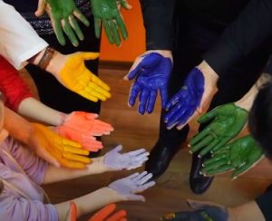 fleshmob-na-pidtrimku-ditey-z-orfinnmii-zahvoryuvannyami-lyutiy-2021-ternopil