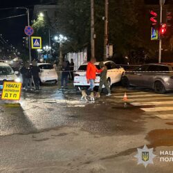 Поліція з'ясовує деталі аварії трьох авто у Тернополі